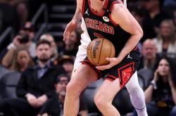 开云下载-公牛队惜败开拓者，面临连败风险