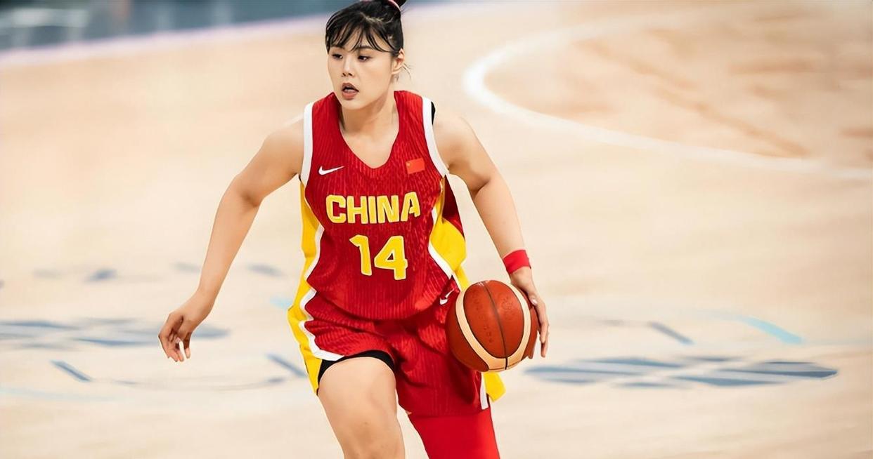 法国篮球队再次失利，美国女篮持续获胜