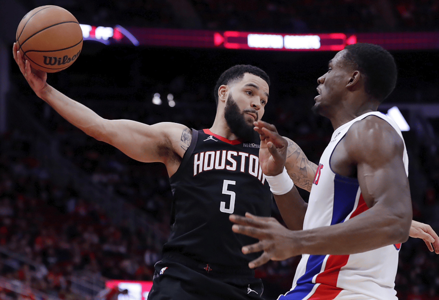 火箭击败灰熊，保持不败纪录