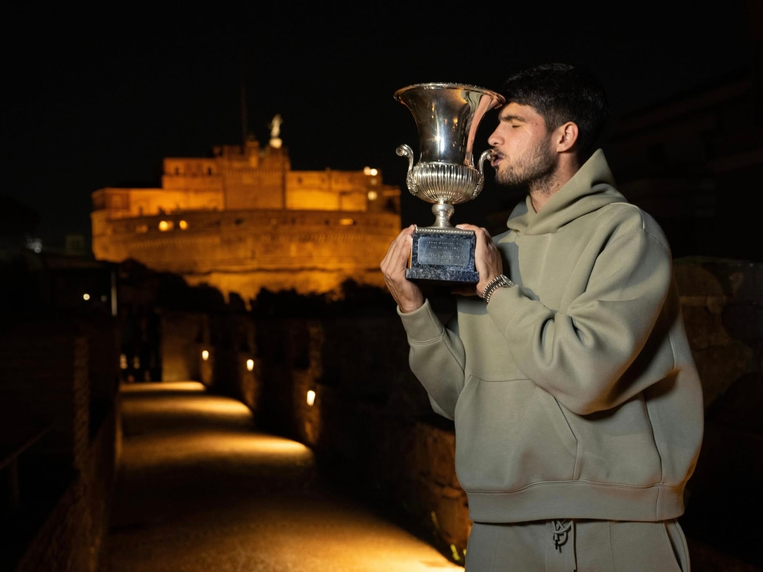 澳网鏖战法网，鲁德带队取胜