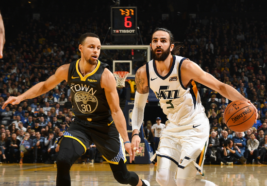 上海队碾压爵士，杜兰特关键制胜